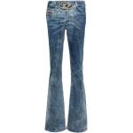 Niebieskie Proste jeansy damskie z kamieniami dżinsowe marki Diesel 