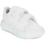 Przecenione Białe Niskie sneakersy dla dzieci marki adidas Court w rozmiarze 21 - wysokość obcasa do 3cm 