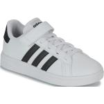Przecenione Białe Niskie sneakersy dla dzieci marki adidas Court w rozmiarze 29 - wysokość obcasa do 3cm 