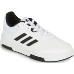 Białe Niskie sneakersy dla dzieci marki adidas Tensaur w rozmiarze 33 - wysokość obcasa do 3cm 