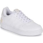 Przecenione Białe Niskie sneakersy damskie marki adidas w rozmiarze 38 - wysokość obcasa od 3cm do 5cm 
