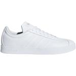 Białe Buty damskie marki adidas 