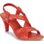 Przecenione Czerwone Sandały skórzane damskie na lato marki Betty London w rozmiarze 36 - wysokość obcasa od 7cm do 9cm 
