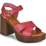 Przecenione Czerwone Sandały skórzane damskie na lato marki Betty London w rozmiarze 36 - wysokość obcasa od 7cm do 9cm 