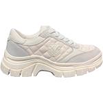 Białe Sneakersy skórzane damskie pikowane z zamszu marki PINKO w rozmiarze 39 - wysokość obcasa od 3cm do 5cm 