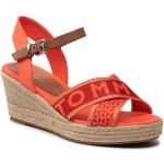 Przecenione Pomarańczowe Sandały na koturnie damskie na lato marki Tommy Hilfiger w rozmiarze 36 