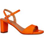 Przecenione Pomarańczowe Sandały na obcasie damskie ze skóry lakierowanej na lato marki Unisa w rozmiarze 40 - wysokość obcasa od 7cm do 9cm 