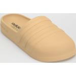 Przecenione Brązowe Klapki męskie na lato marki adidas Adilette w rozmiarze 39 