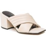 Przecenione Beżowe Buty skórzane damskie z gładkiej skóry na lato marki Marco Tozzi w rozmiarze 39 