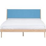 Niebieskie Łóżka podwójne z litego drewna marki gazzda 