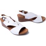 Przecenione Białe Sandały na koturnie damskie na lato marki Piazza w rozmiarze 40 - wysokość obcasa od 5cm do 7cm 