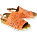 Pomarańczowe Sandały skórzane damskie na lato marki Piazza w rozmiarze 40 