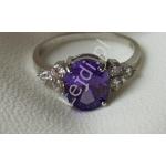 posrebrzany pierścionek zaręczynowy z fioletowym oczkiem