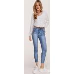 Elastyczne jeansy z ozdobnym strasem dżinsowe marki Taranko 
