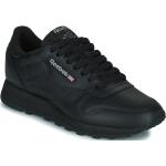 Czarne Niskie sneakersy damskie marki Reebok Classic w rozmiarze 45 - wysokość obcasa do 3cm 