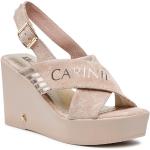 Przecenione Beżowe Sandały skórzane damskie z zamszu na lato marki CARINII w rozmiarze 38 