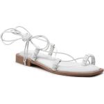 Przecenione Białe Sandały skórzane damskie z gładkiej skóry na lato marki Tamaris w rozmiarze 41 