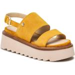 Przecenione Żółte Sandały skórzane damskie z zamszu na lato marki WRANGLER w rozmiarze 39 