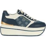 Niebieskie Sneakersy na koturnie damskie haftowane eleganckie z tkaniny marki Guess w rozmiarze 40 - wysokość obcasa od 5cm do 7cm 