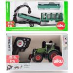 Zielone Zabawki kolejki z motywem traktorów marki SIKU o tematyce farmy Skala: Skala 1 