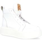 Przecenione Białe Sneakersy sznurowane damskie w stylu casual ze skóry na wiosnę marki Tymoteo w rozmiarze 40 - wysokość obcasa od 5cm do 7cm 