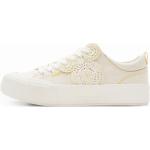 Białe Sneakersy damskie na wiosnę marki Desigual w rozmiarze 40 