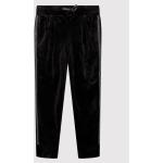 Przecenione Czarne Spodnie dziecięce dresowe marki Coccodrillo w rozmiarze 158 