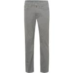 Elastyczne jeansy w stylu casual dżinsowe o szerokości 42 o długości 32 marki Pierre Cardin 