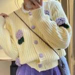 Beżowe Swetry oversize damskie do prania ręcznego szydełkowe z motywem kwiatów na jesień 