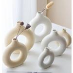Beżowe Wazony ceramiczne gładkie ceramiczne o wysokości 14 cm 